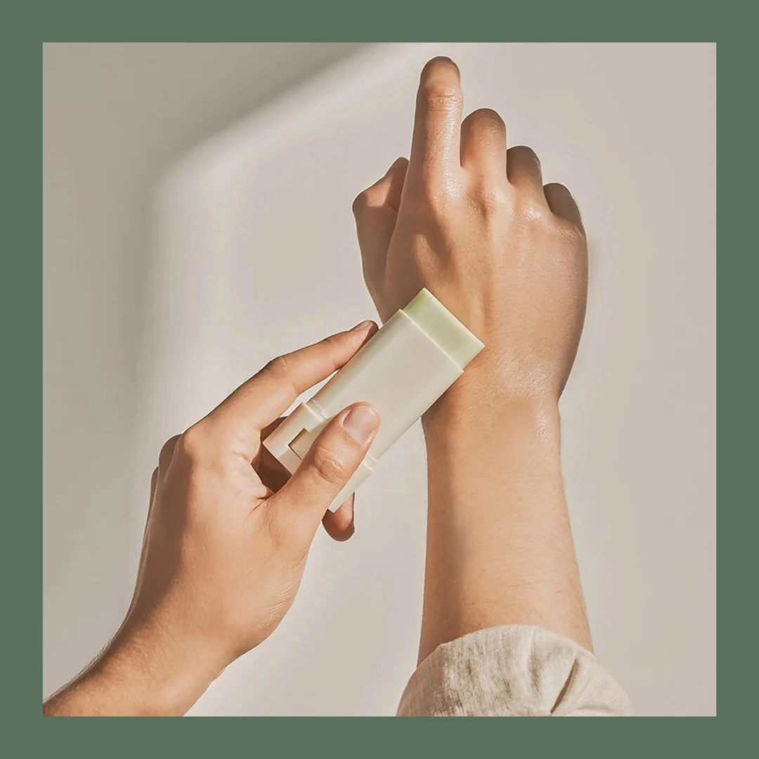 Beauty-of-Joseon-Matte-Sun-Stick-MugwortCamelia-18G-SPF50-PA-2.webp